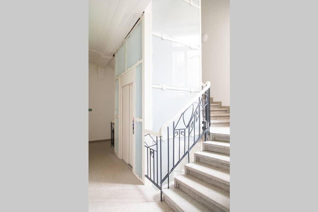 Design Studio Andel, All Historical Sights Walkable Prague Luaran gambar