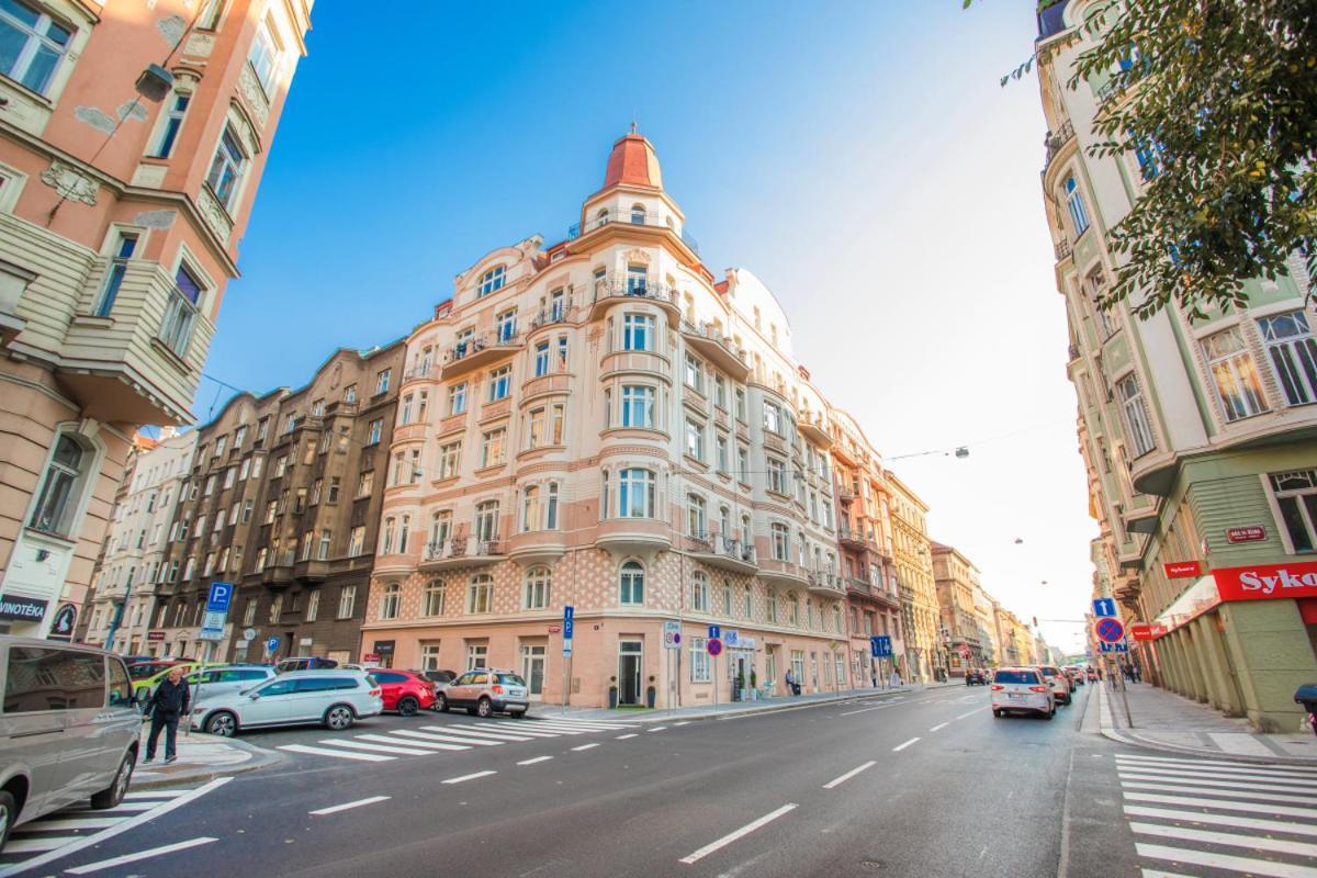 Design Studio Andel, All Historical Sights Walkable Prague Luaran gambar